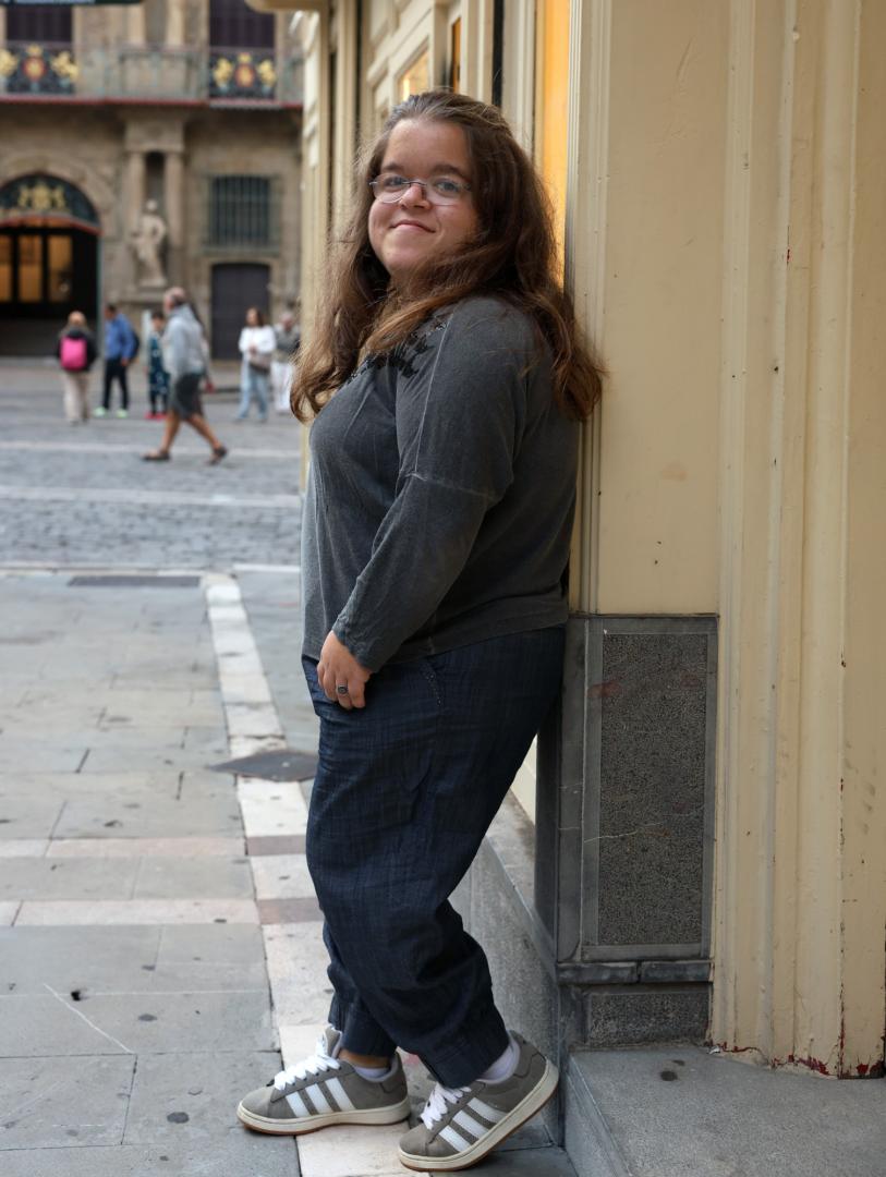 AUTOR:IVAN BENITEZ FECHA: 21-IX-2026 LUGAR: PAMPLONA PERSONA: MAIA SOLA GARDE TEMA: ACONDROPLASIA