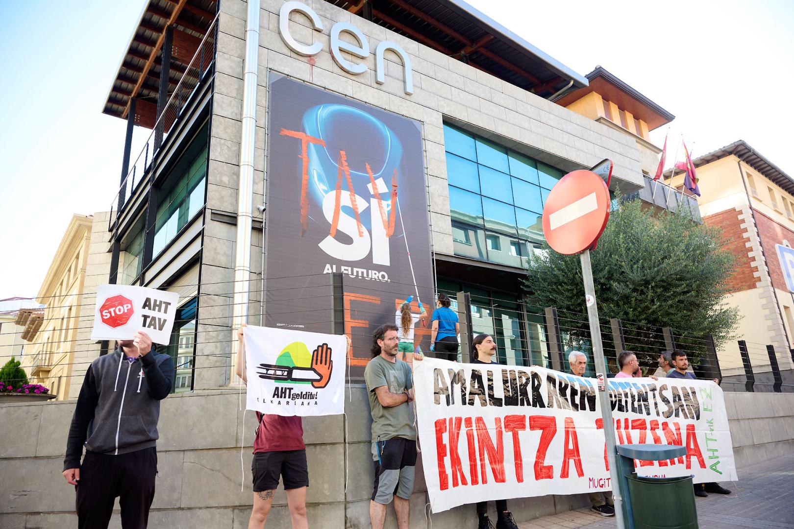 cen TAV