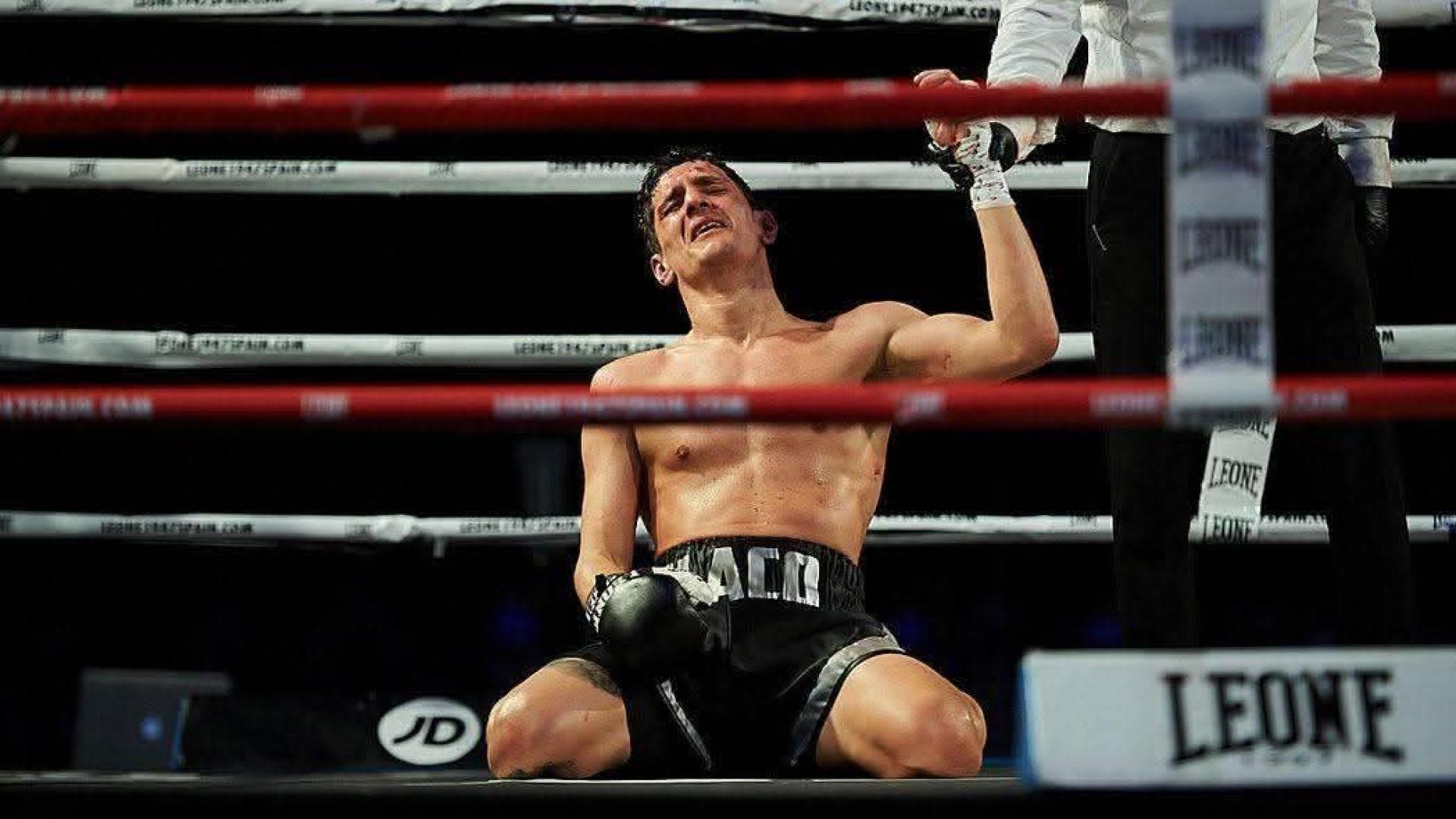 Ander Amatriain, boxeador navarro sobre el ring durante una competición