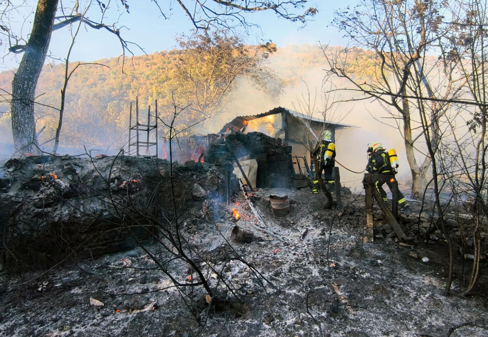 BOMBEROS