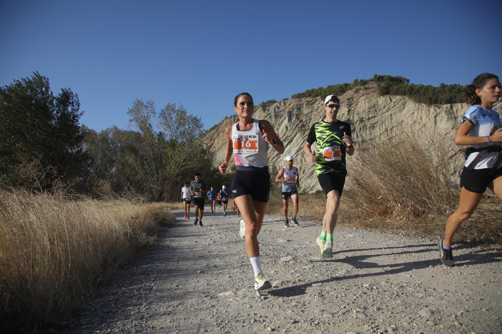 Verdeliss, la atleta navarra Estefanía Unzu Ripoll, durante el Azkotrail disputado en Peralta