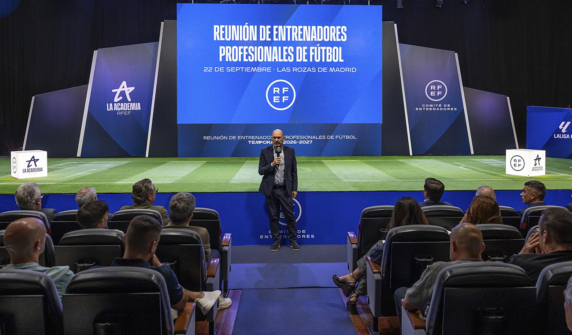 El presidente de la Real Federación Española de Fútbol (RFEF), Rafael Louzán, durante un acto anterior