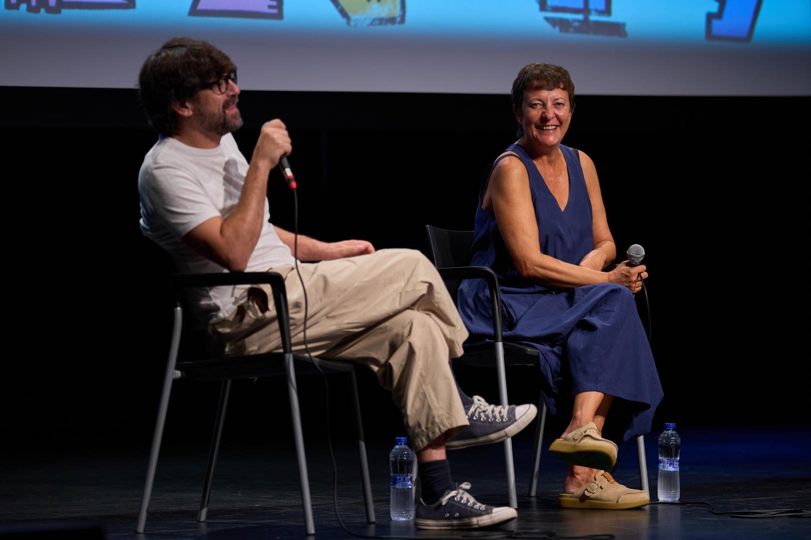 Eva Hache y Luis Piedrahíta en el escenario del Civivox Pompelo