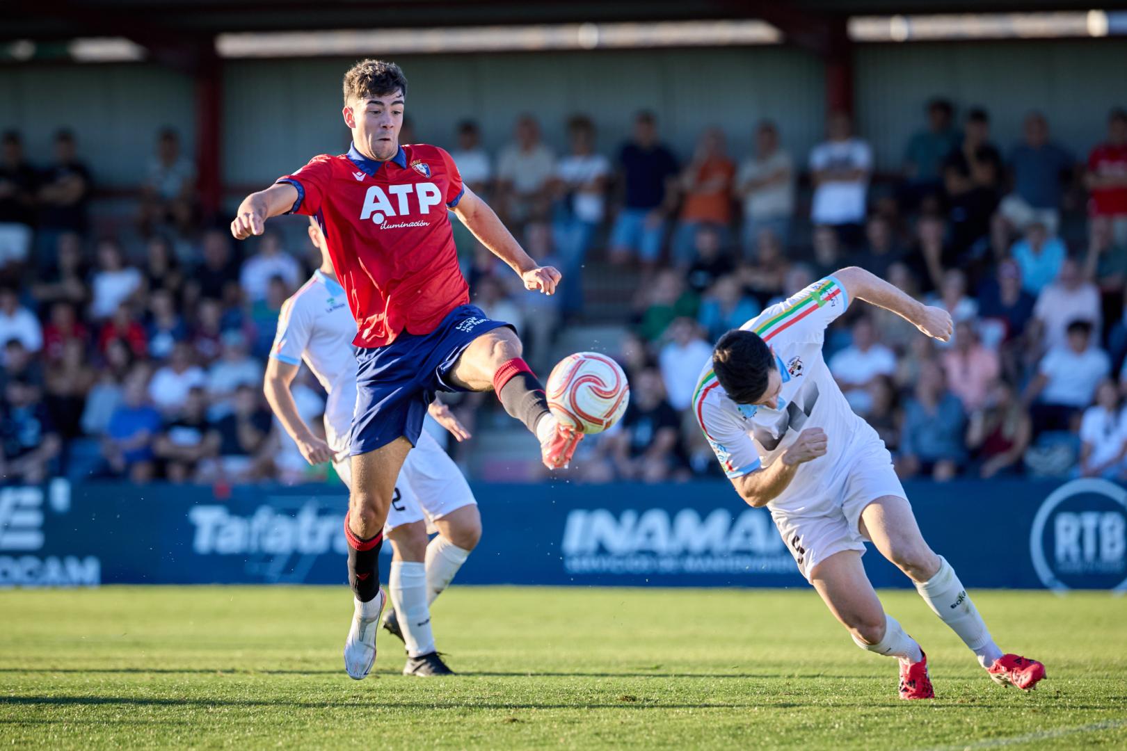 Asier Bonel, en el partido contra el Arnedo con el Promesas en Tajonar