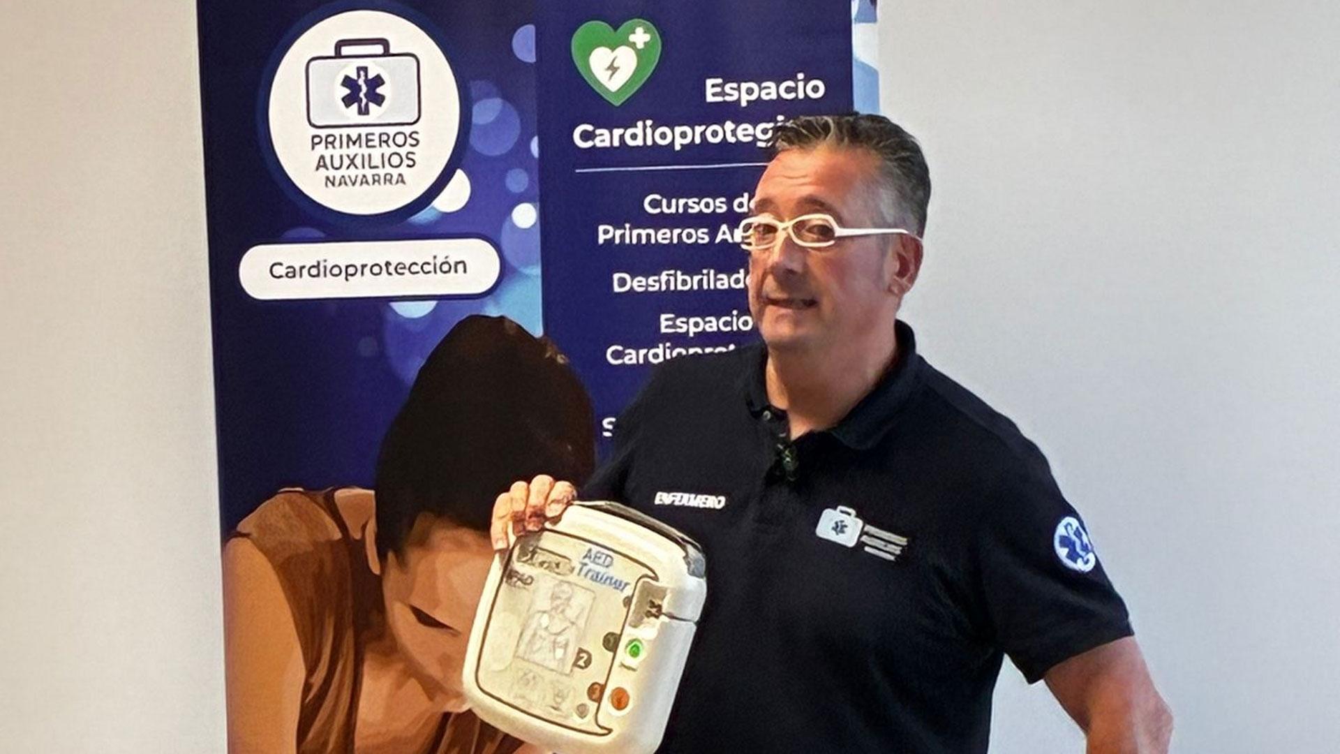 Patxi Bueno, enfermero y profesor que atendió inicialmente al menor acuchillado en el centro María Ana Sanz en la Txantrea