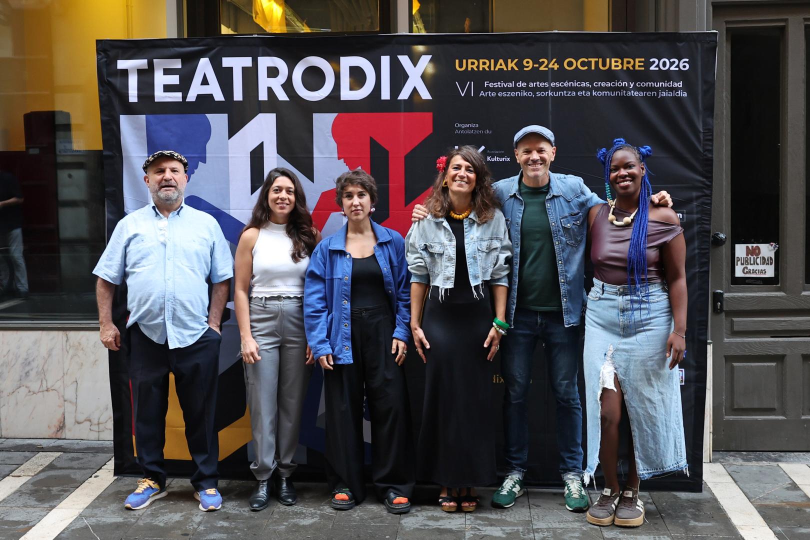 De izda. a dcha.: David Aztarain, Raquel Jiménez, Elisa Forcano, Maider Beloki, Mikel Artxanko y Lady Carabante.