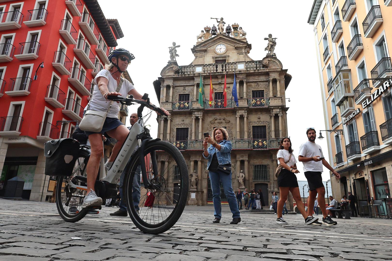 Los ciclistas deberán darle prioridad al uso de los carriles bici