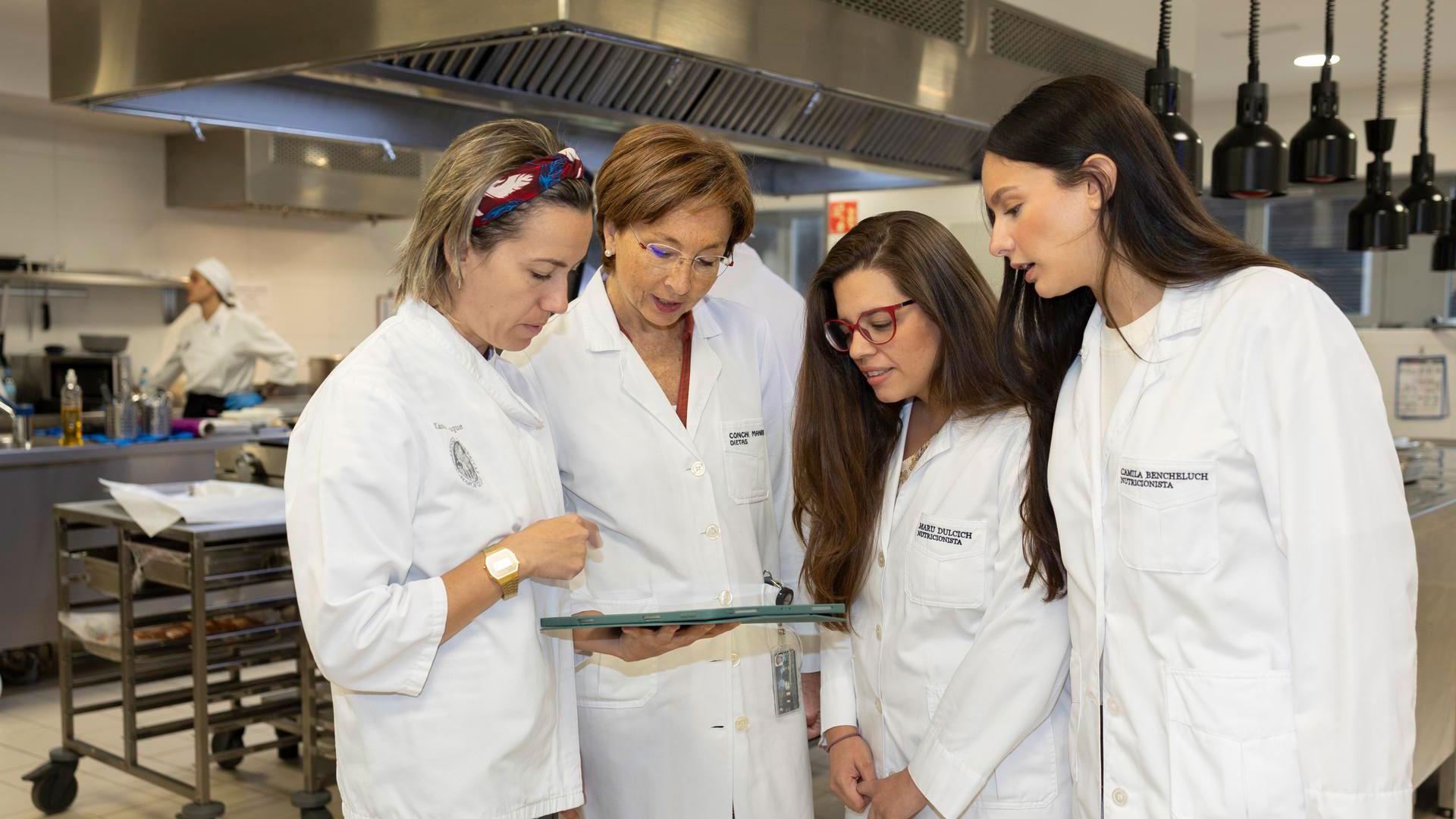 Xandra Luque, María Concepción Manrique, Maru Diulcich y Camila Bencheluch: chef, directora y nutricionistas del Área de Gastronomía y Nutrición del Servicio de Hospitalidad de la Clínica Universidad de Navarra en Madrid