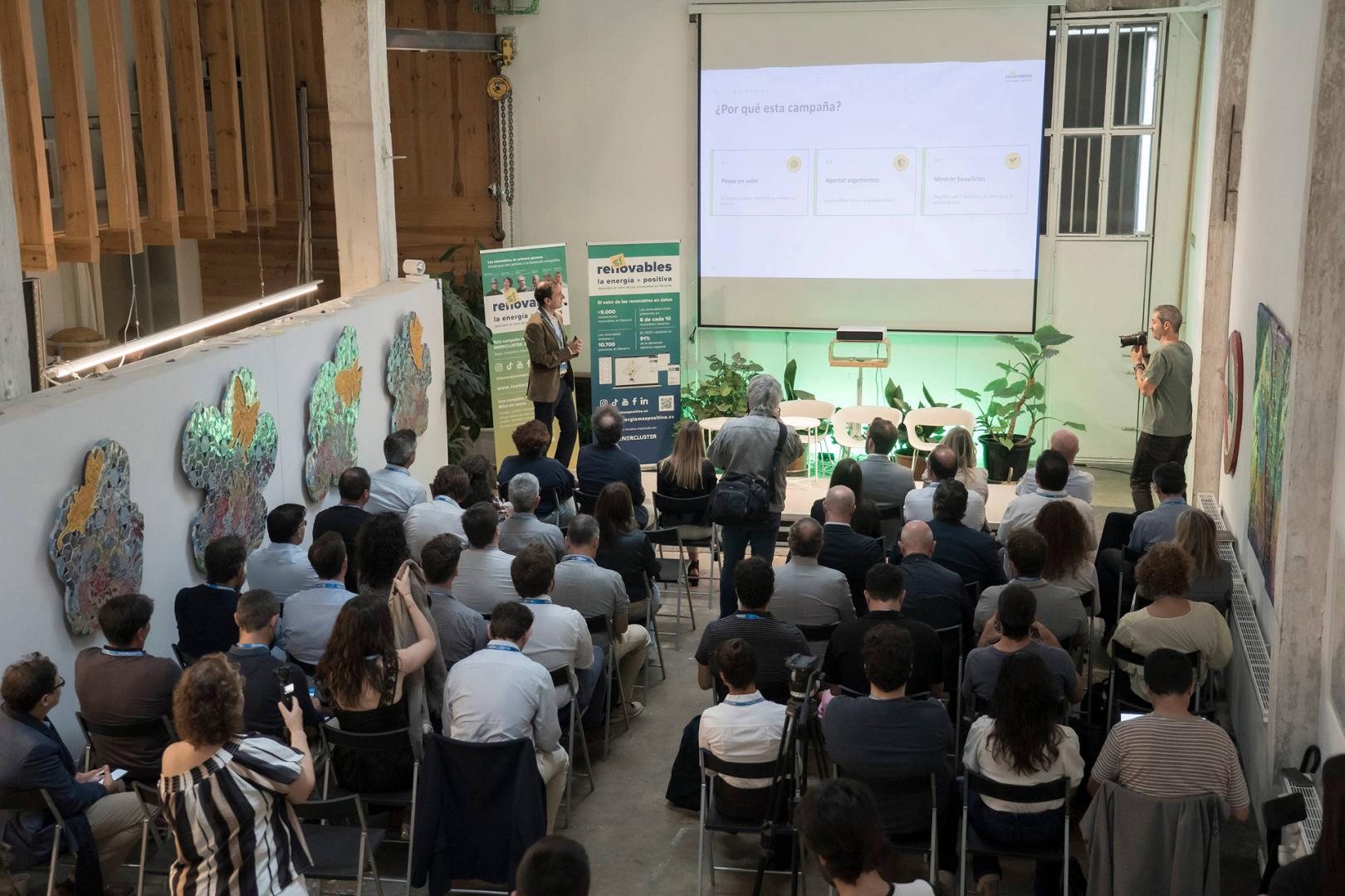 Acto de balance de la campaña en favor de las energías renovables
