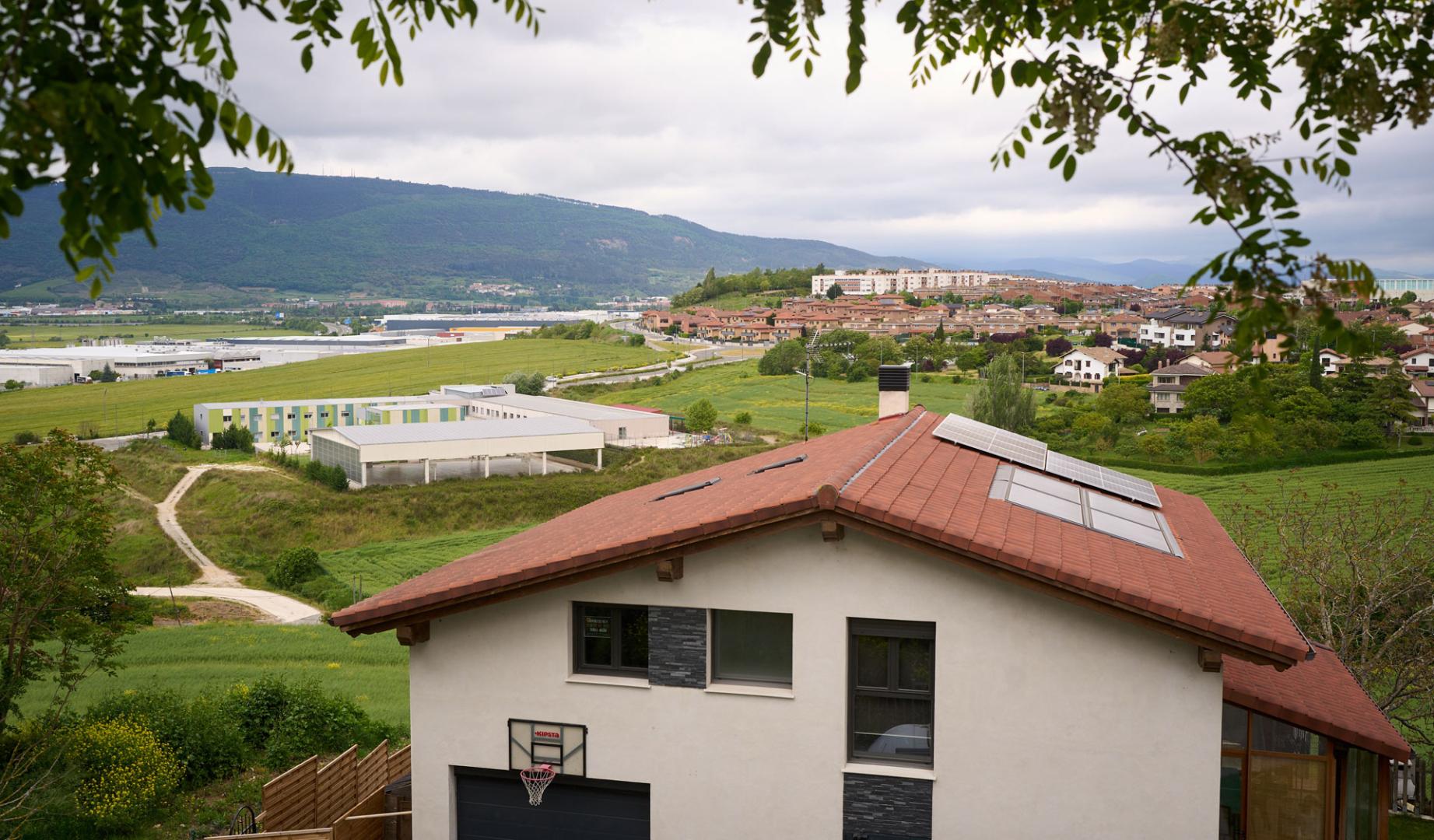 Vista de Orkoien y de uno de los sectores sobre los que se tramita un nuevo desarrollo urbanístico.