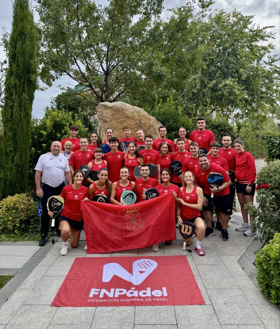 Las selecciones masculina y femenina de Navarra celebran el ascenso a Primera División Absoluta Nacional