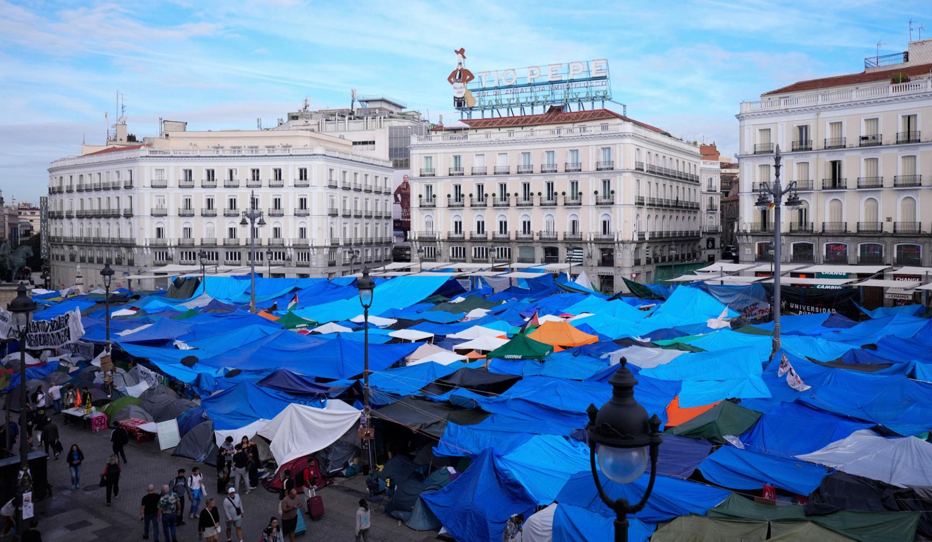 Acampada de la Puerta del Sol
