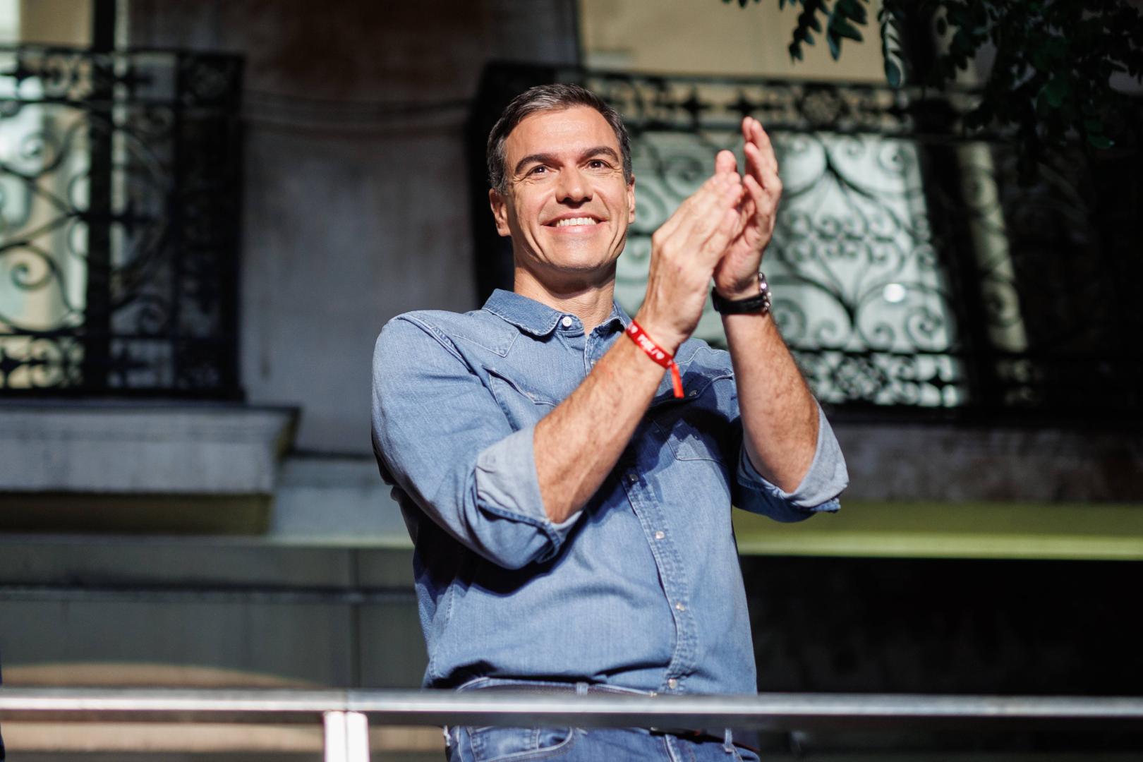 El presidente del Gobierno de España y secretario general del PSOE, Pedro Sánchez, agradece a sus votantes los resultados obtenidos en la jornada electoral de los comicios generales en la sede del Partido Socialista en la calle Ferraz, a 23 de julio de 2023, en Madrid (España). Todos los españoles han sido llamados hoy, 23 de julio de 2023, para elegir a sus representantes para los próximos cuatro años. Están en juego 350 escaños en el Congreso y 208 en el Senado (ya que 57 de los 265 senadores lo son por designación autonómica), que tendrán que elegir al próximo Gobierno. 23 JULIO 2023;23J;PARTIDO SOCIALISTA;PSOE;ELECCIONES GENERALES;SEGUIMIENTO ELECTORAL; Alejandro Martínez Vélez / Europa Press 24/07/2023