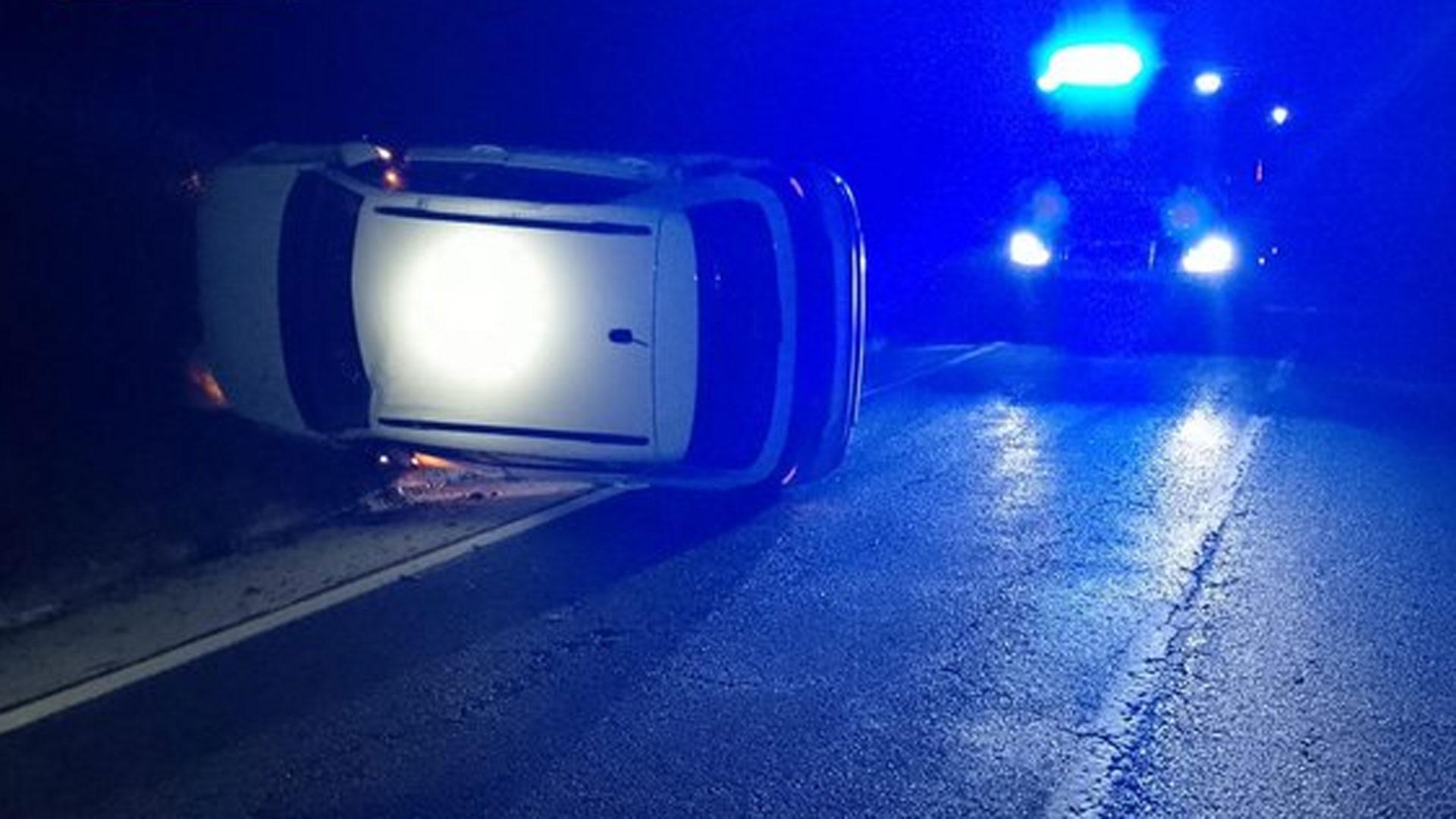 Estado en el que quedó el vehículo tras salirse de la vía en Bizkarreta-Gerendiain