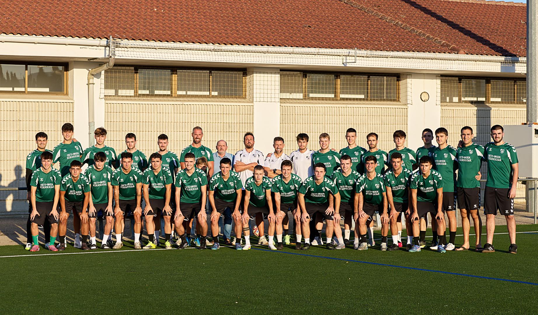 Plantilla y cuerpo técnico de Beti Onak para la temporada 2026/2027