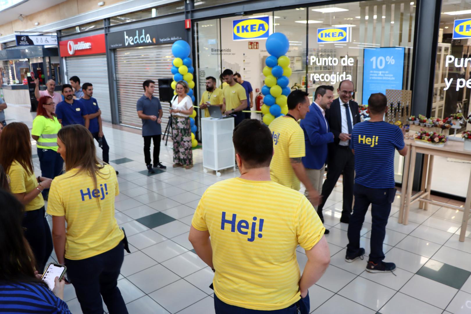Imagen del día de la inauguración del establecimiento de Ikea en Tudela