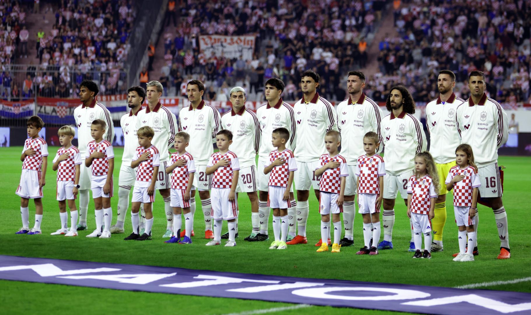El once inicial de España en Split, donde se enfrentó a Croacia y ganó 1-2