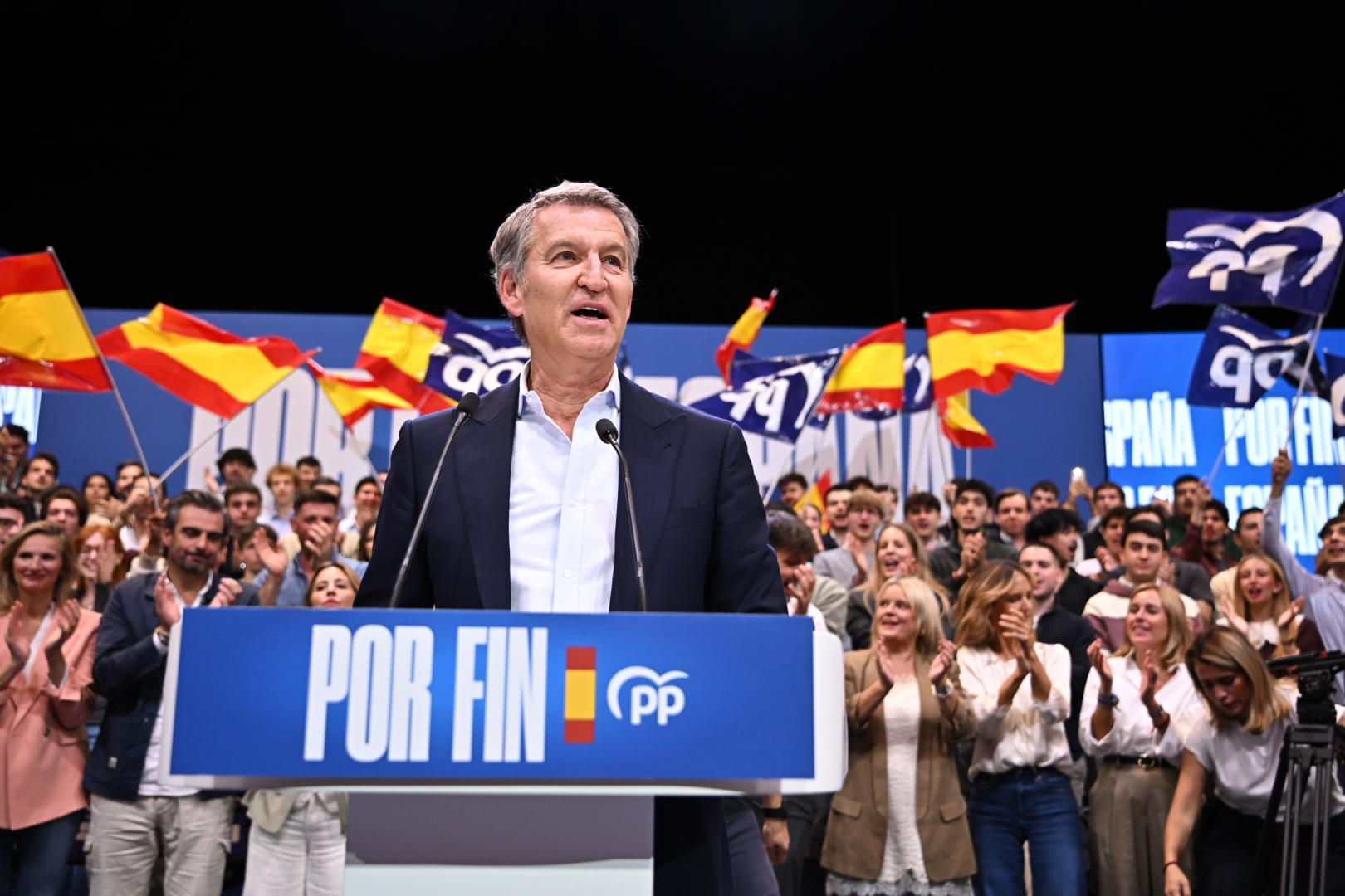 El líder del Partido Popular (PP), Alberto Núñez-Feijóo, participa en un acto de precampaña del partido en Madrid, este sábado