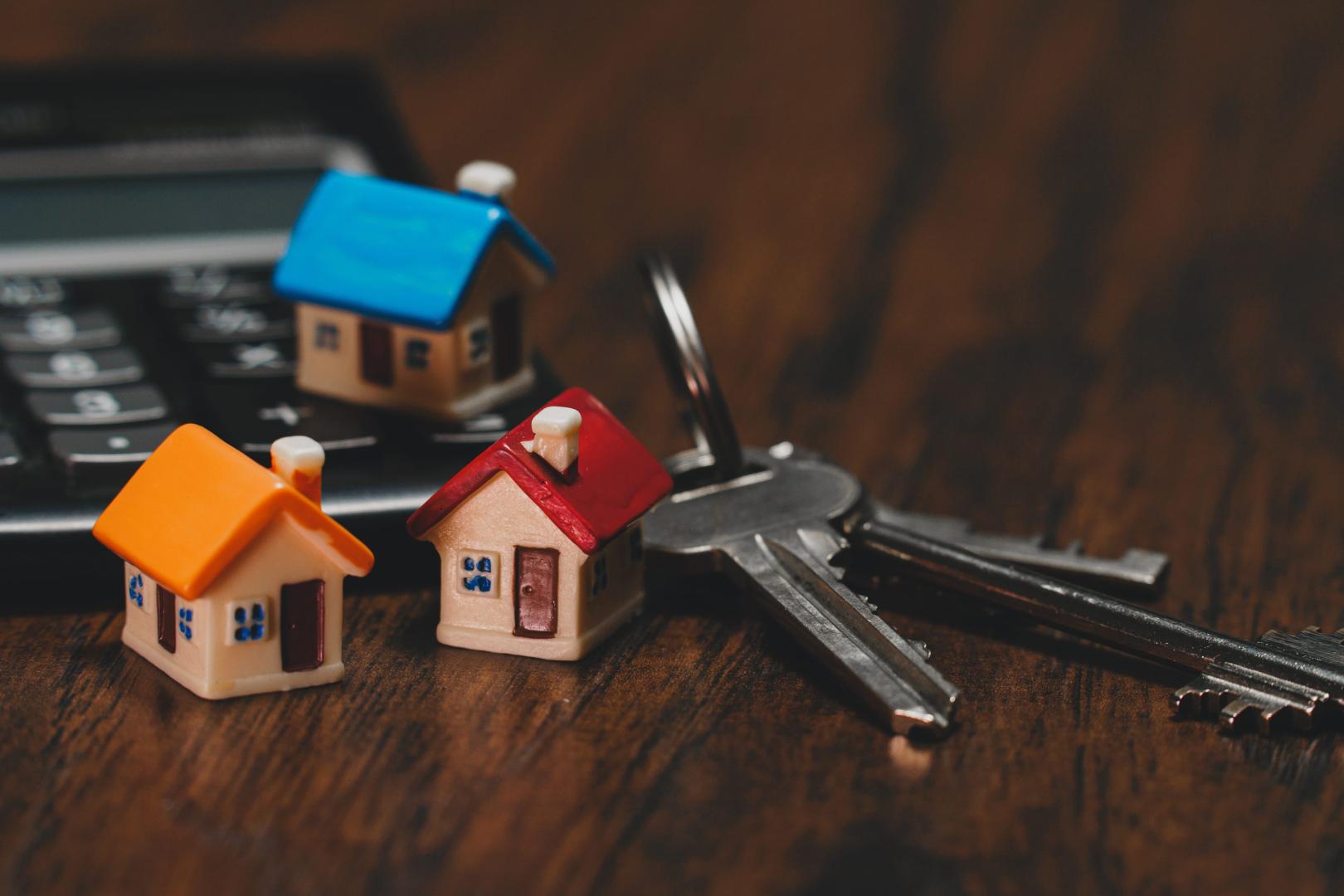 Las decretos de vivienda introducen cambios importantes para propietarios e inquilinos, aunque con contenidos y fechas de aplicación diferentes.