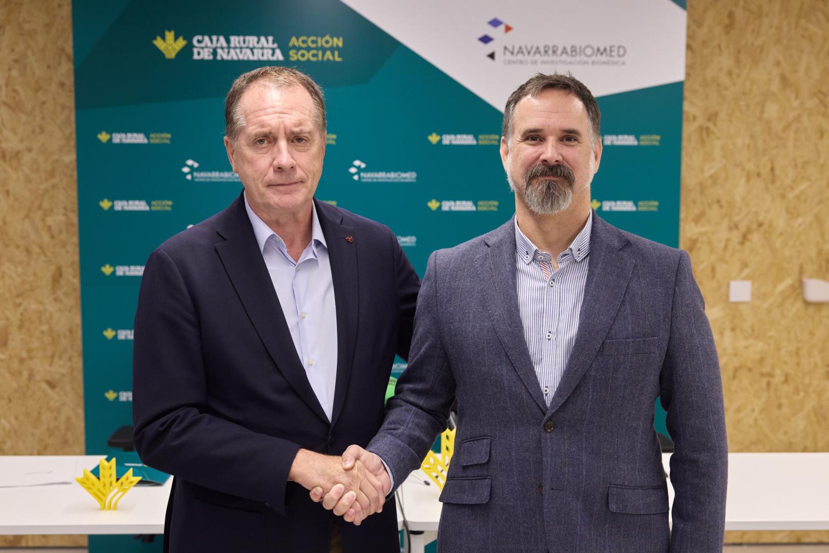 Juan Mari Ayechu (Acción Social Caja Rural de Navarra) y Javier Gómez-Arrue (Navarrabiomed)