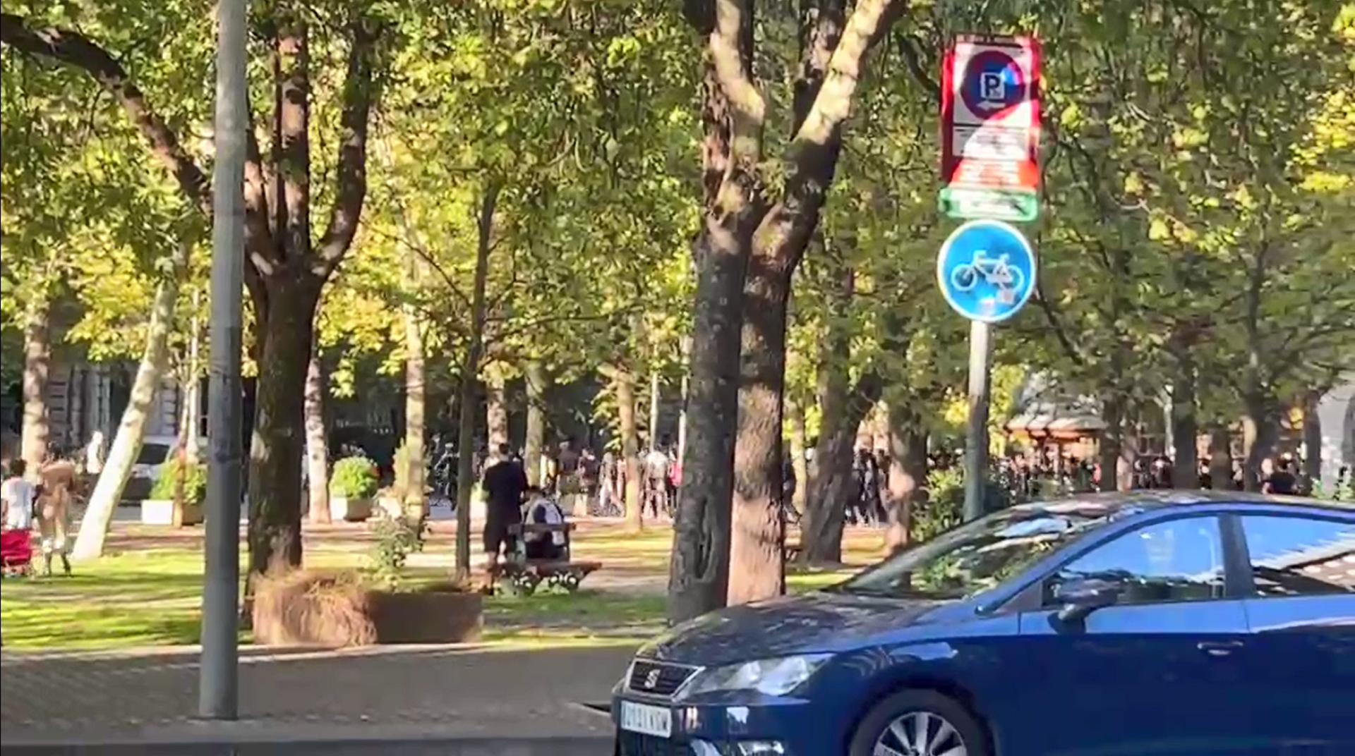 Una de las concentraciones organizadas para este jueves 15 de octubre ha partido desde la plaza de Compañía y, tras concluir, grupos se están desplazando hacia Yamaguchi