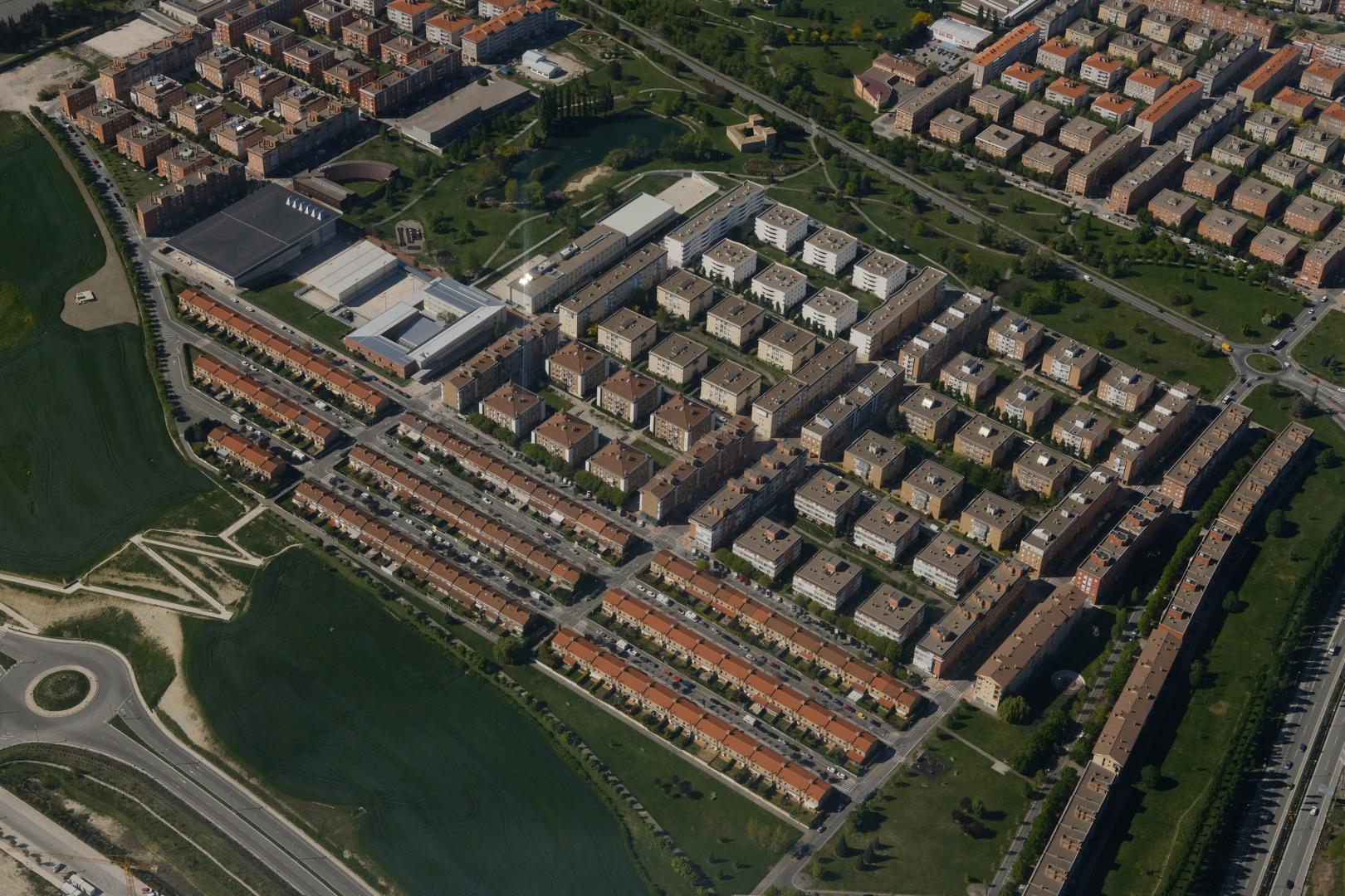Vista aérea del barrio pamplonés de Mendillorri, desarrollado en los años 90