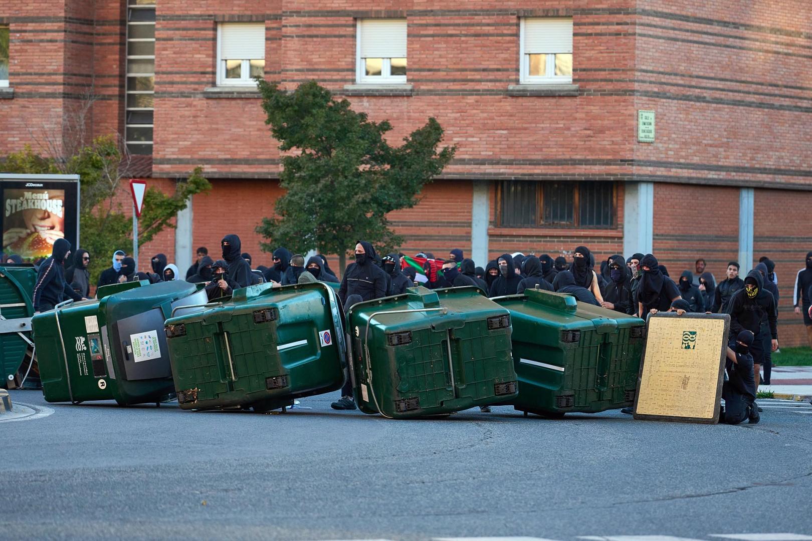 Fotos de los incidentes en Yamaguchi por la presencia de Vito Quiles en Pamplona