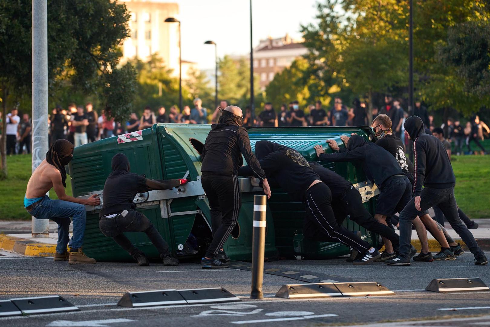 Fotos de los incidentes en Yamaguchi por la presencia de Vito Quiles en Pamplona