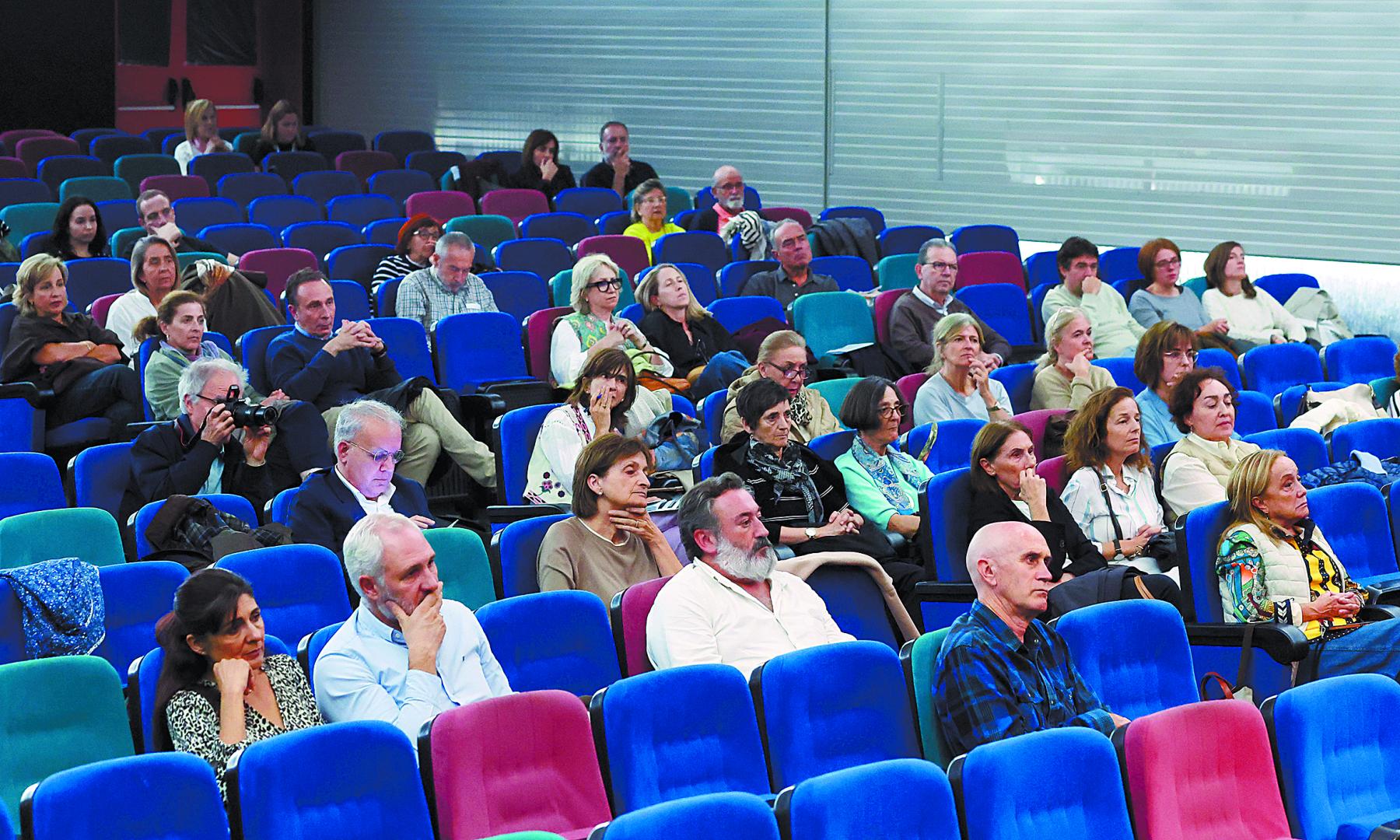 *A: JOSE CARLOS CORDOVILLA *F: 17-10-2026 *P:  *L:  PAMPLONA *T: CHARLA DENTRO DEL CICLO DE CINE PARA LA TOLERANCIA Y CONTRA EL TERRORISMO. SALON ACTOS COLEGIO JESUITAS