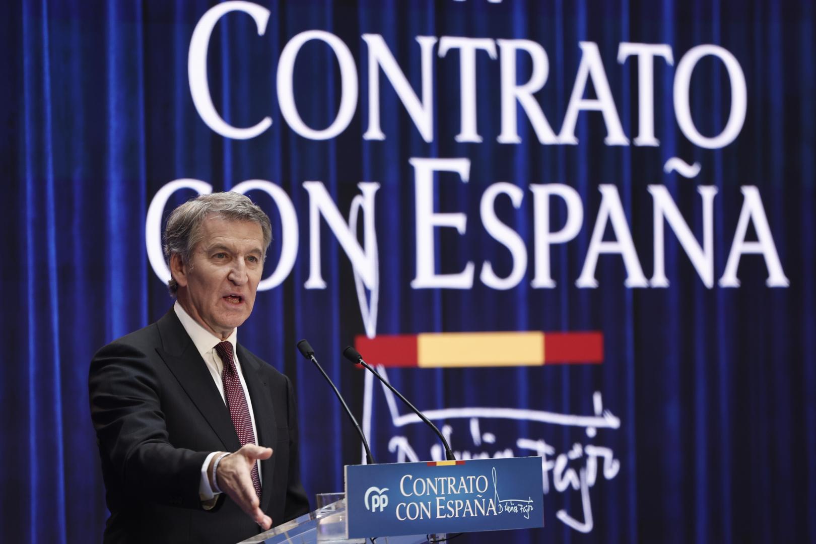 El presidente del Partido Popular, Alberto Núñez Feijóo, durante la presentación de su Contrato con España, su manera de entender el servicio público y la gobernabilidad del país