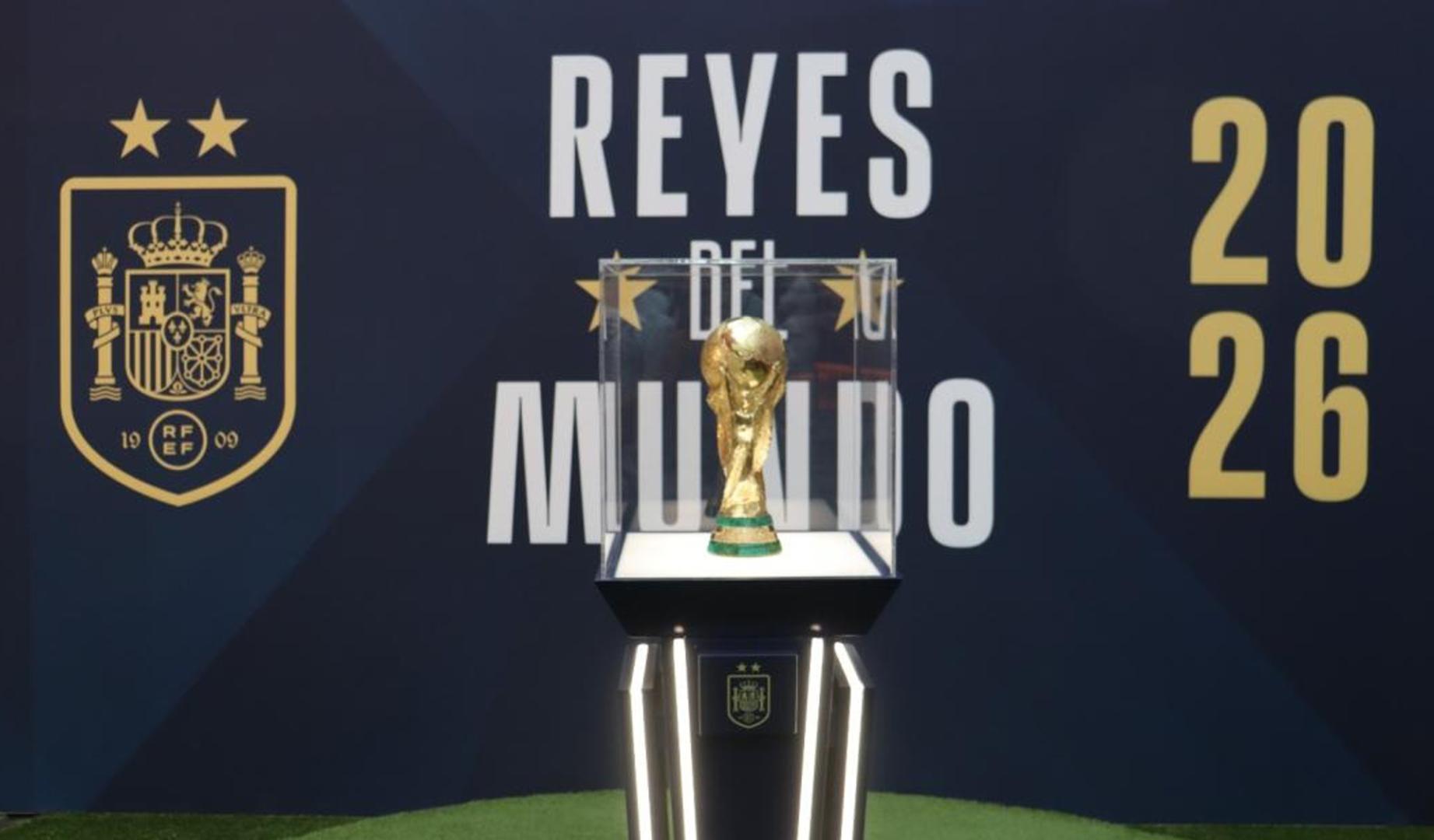 El trofeo de campeón del Mundial de fútbol