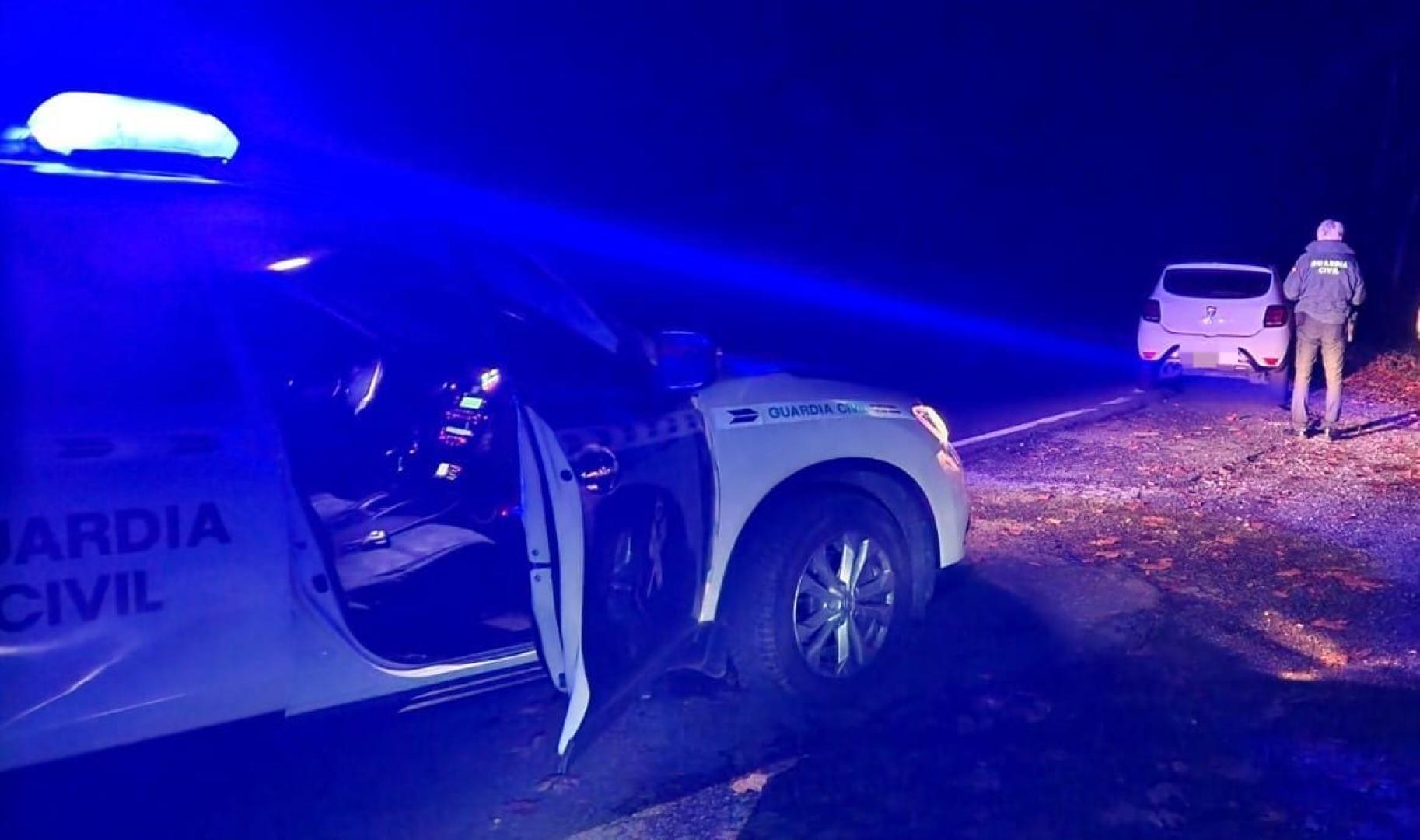 Agentes de la Guardia Civil, durante el operativo de búsqueda