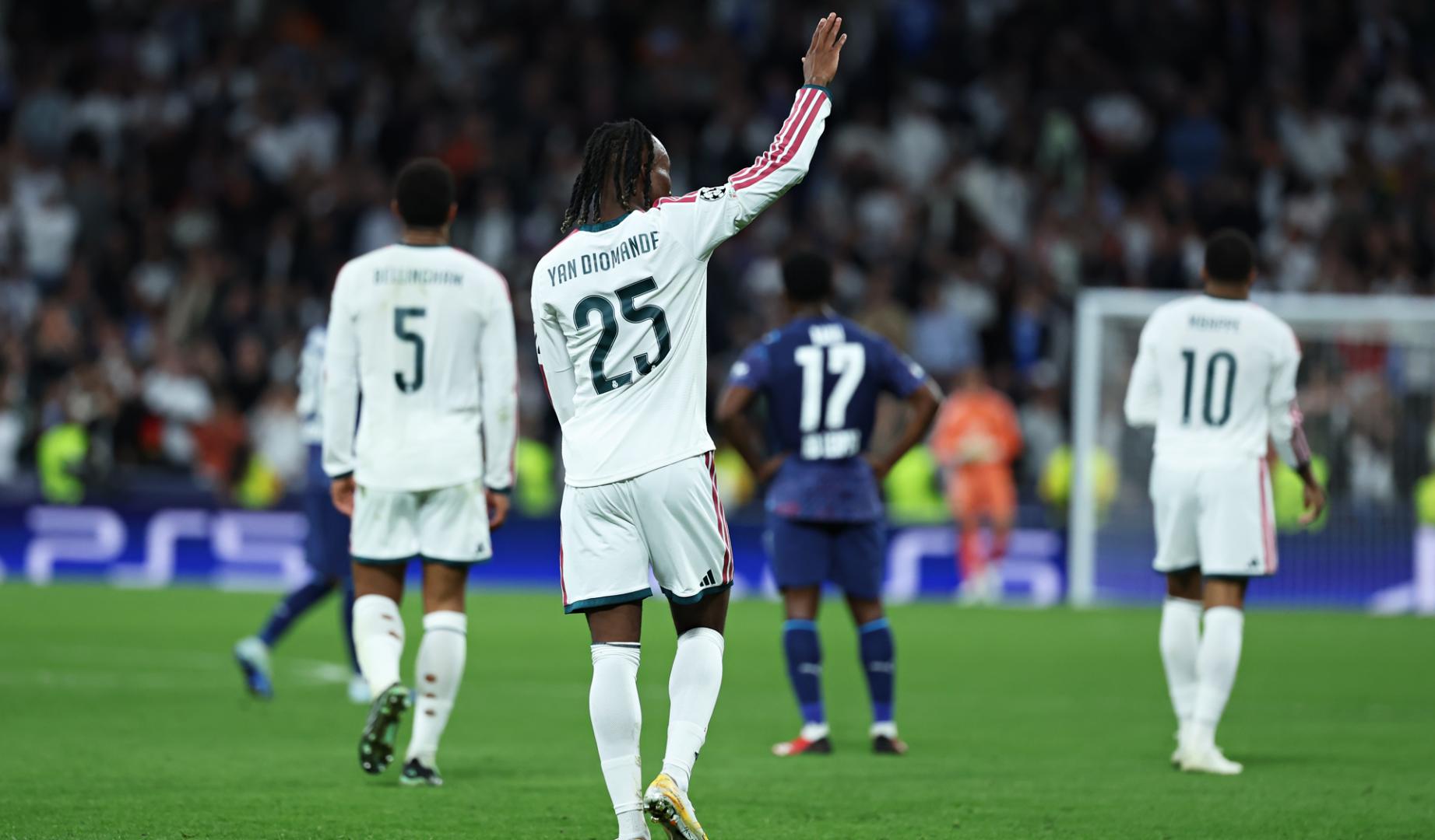 El delantero marfileño del Real Madrid, Yan Diomande, celebra el gol anotado a su exequipo que cerraba la goleada contra el RB Leipzig
