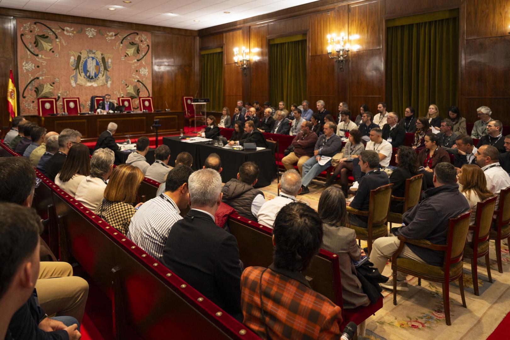 *A: Irati Aizpurua San Román *F: 22-10-26 *T:Recreación de un juicio por accidente laboral. Organiza Fundación Industrial. *L: Aula Magna de la Universidad de Navarra, Pamplona.