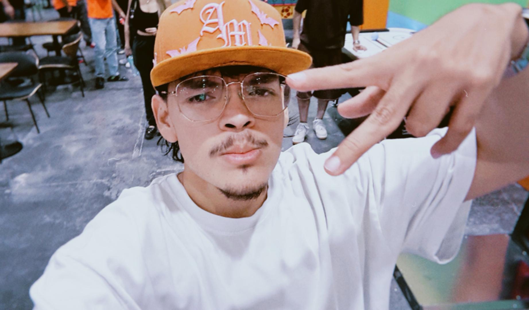 El streamer salvadoreño Carlos Mauricio Gómez, conocido por el nombre de Komanche