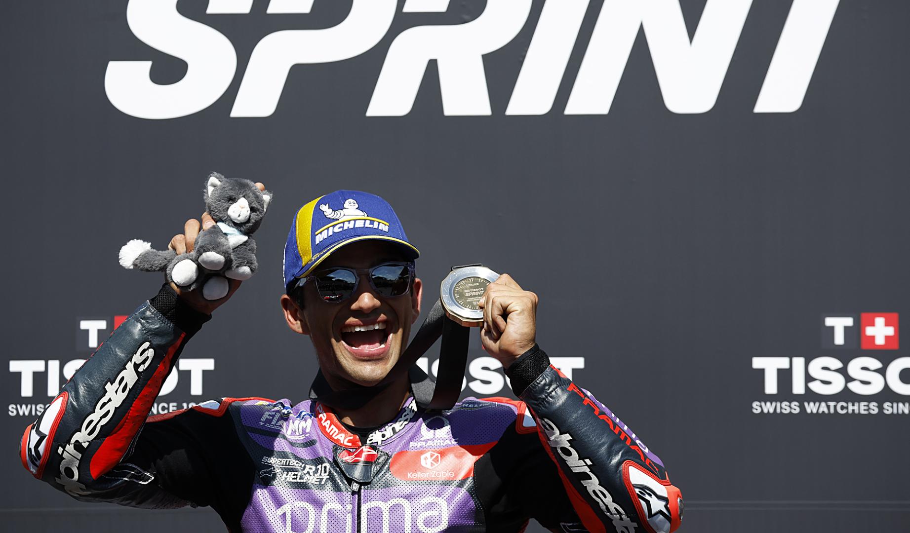 Jorge Martín celebra tras una carrera al esprint en el GP de Francia en Le Mans el pasado mes de mayo