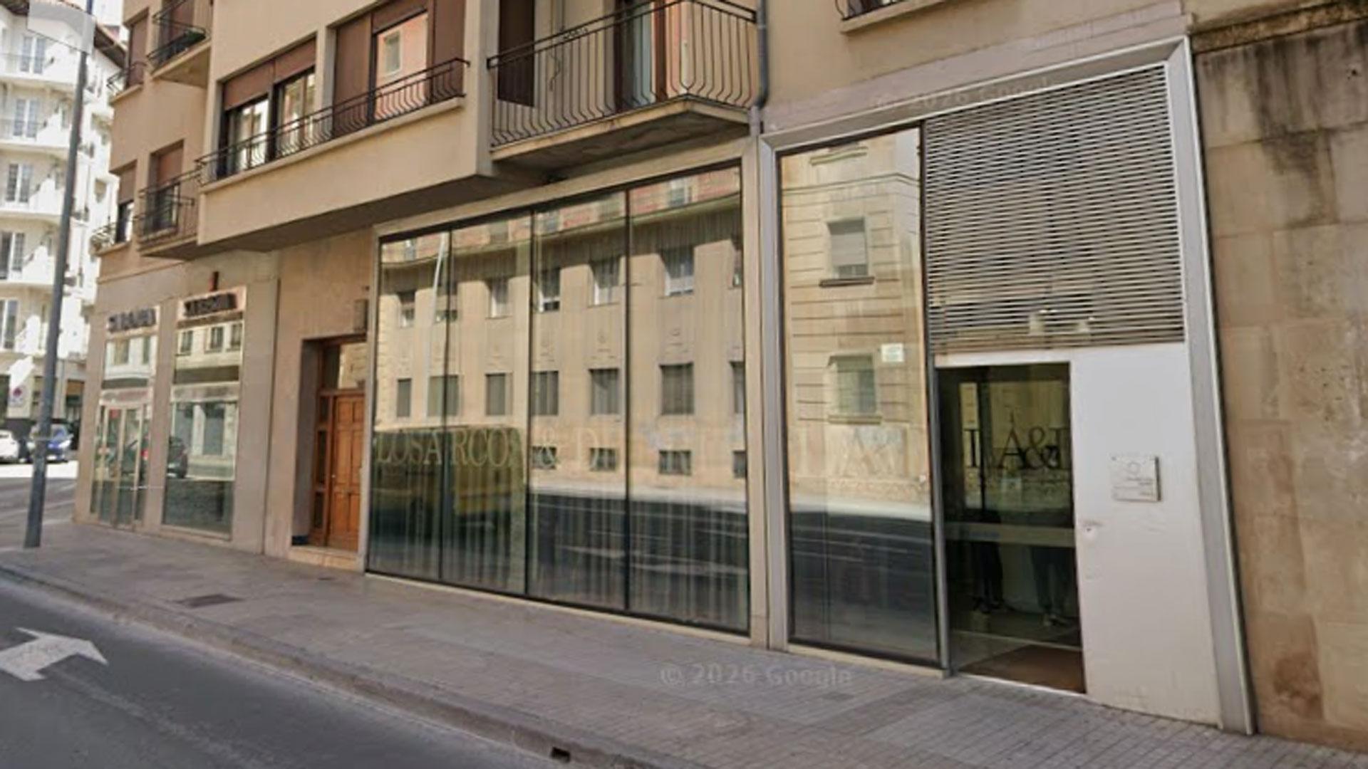 Clínica Los Arcos Deprit en la Avenida Zaragoza de Pamplona