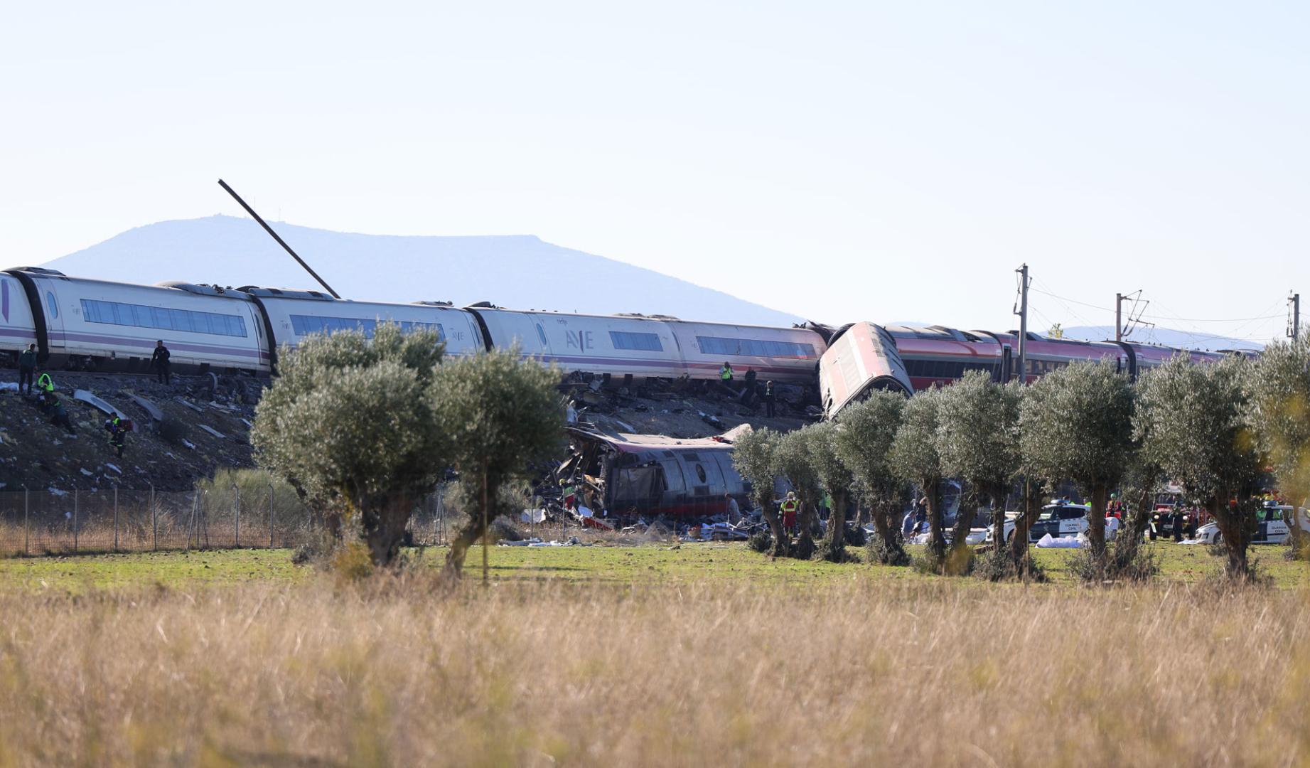 Dos trenes de alta velocidad, uno de Renfe y otro de Iryo, han colisionado a primera hora de este miércoles a la altura de la estación de Urda
