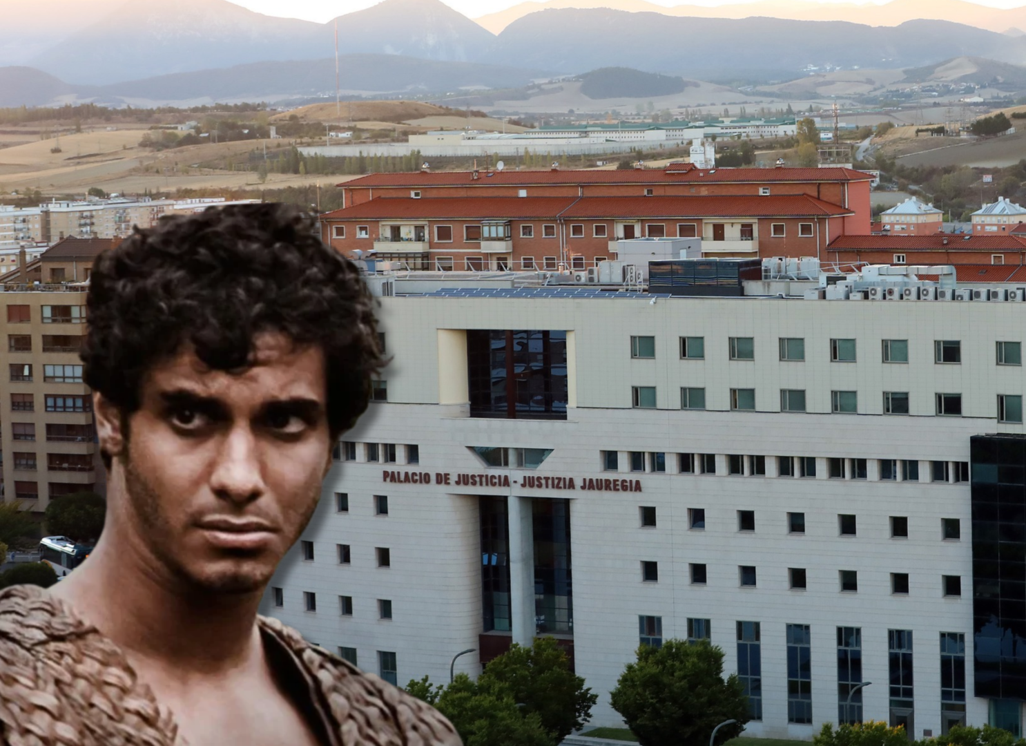 Montaje del actor Elyes Gabel durante su papel en Juego de Tronos como guerrero dothraki y el Palacio de Justicia de fondo