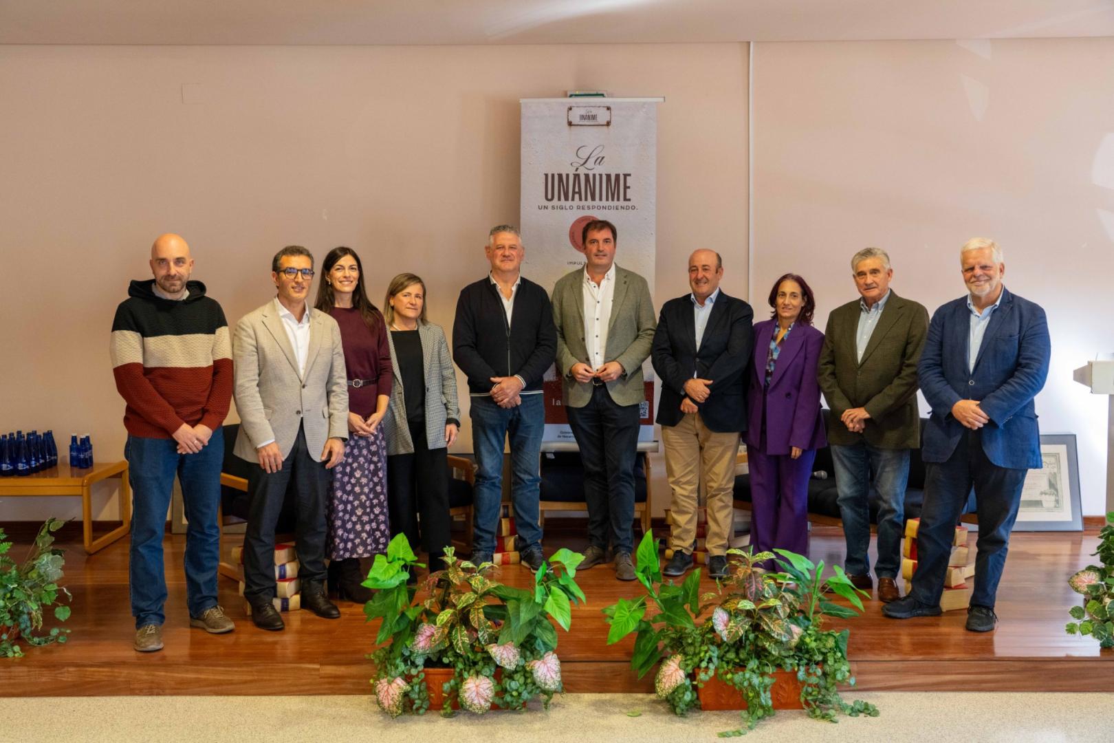 Asistentes y organizadores de la jornada de UCAN en la cooperativa de Cintruénigo