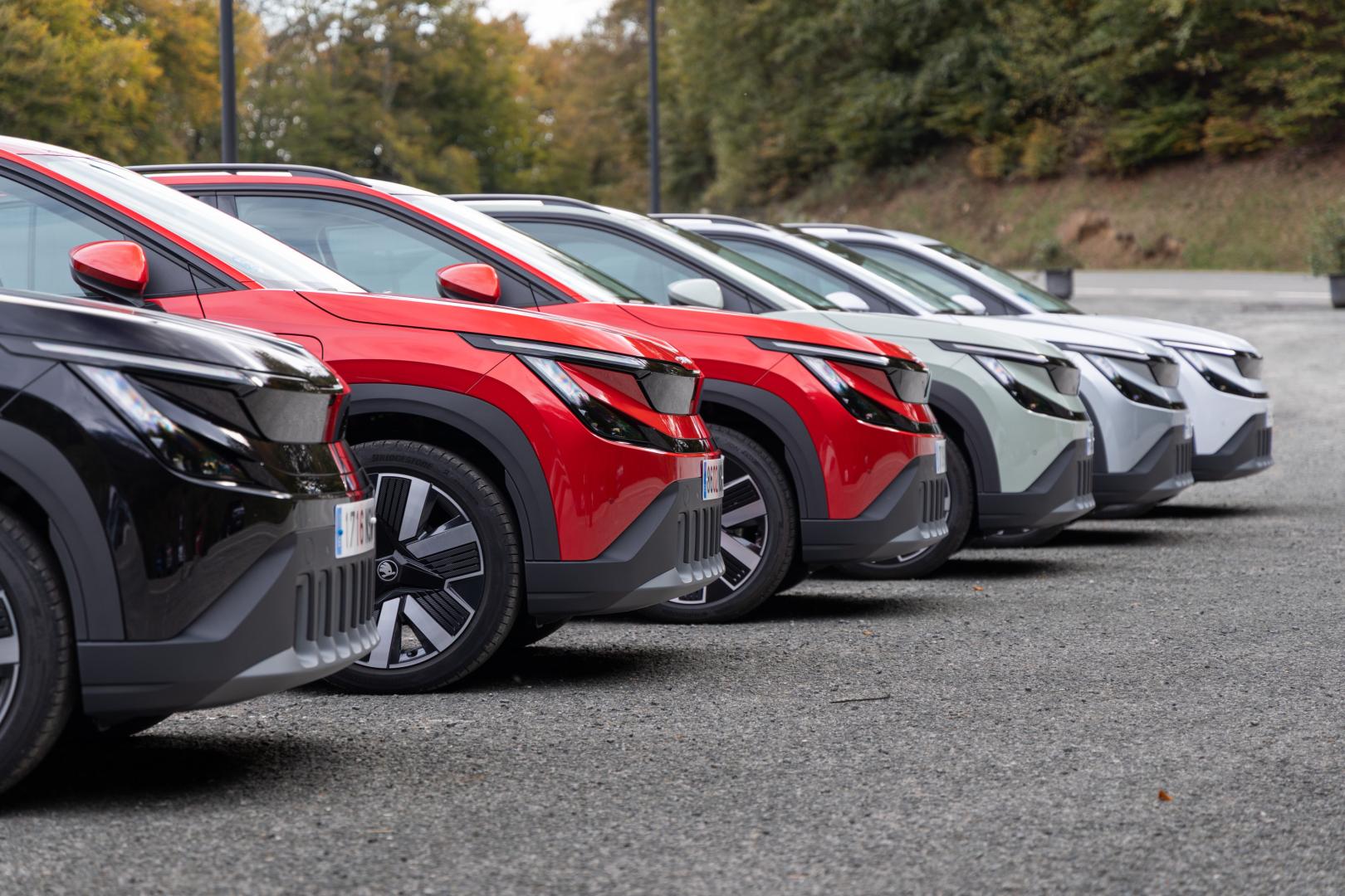 Sucesión de frontales del nuevo Skoda Epiq en Belate
