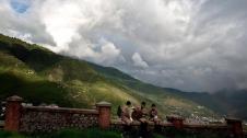 Imágenes del Buda Dordenma, construido sobre la ciudad de Thimphu (Bután)