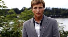 Los supervivientes y familiares de la matanza desatada en Utoya que se cobró la vida de 69 personas el pasado 22 de julio han regresado este sábado a la isla noruega a rememorar la tragedia y a los fallecidos.