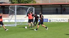 Osasuna ha vuelto a los entrenamientos tras dos días de descanso. Este próximo fin de semana no hay partido de liga por lo que Osasuna no volverá a jugar competición oficial hasta el lunes 17 de octubre, cuando se enfrentará al Athletic en San Mamés
