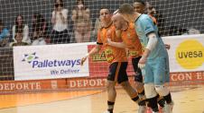 Los jugadores del Aspil celebran uno de los tantos de la victoria que el equipo ribero consiguió ayer en Tudela ante el Jaén Los jugadores del Aspil celebran uno de los tantos de la victoria que el equipo ribero consiguió ayer en Tudela ante el Jaén