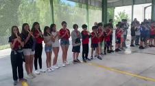Los alumnos del Colegio Público Hermanas Uriz Pi de Sarriguren han interpretado el Himno de Osasuna con sus flautas