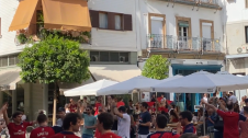 Vídeo del ambiente de la afición rojilla en las calles del centro de Sevilla