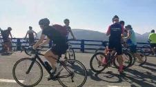 Decenas de aficionados al ciclismo se han acercado este sábado a Belagua para asistir al final de la 14ª etapa de la Vuelta Ciclista a España, que, con un total de 156 kilómetros, unirá la localidad francesa de Savaterre de Bearn con la estación de Larra-Belagua.