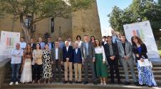 Motores en Tafalla Participantes e invitados en el programa Motores de Navarra que se celebró en el Palacio de Mencos de Tafalla