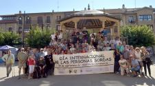 En Tafalla navarros, aragoneses y riojanos pudieron acudir a visitas guiadas o espectáculos de magia. En Tafalla navarros, aragoneses y riojanos pudieron acudir a visitas guiadas o espectáculos de magia.